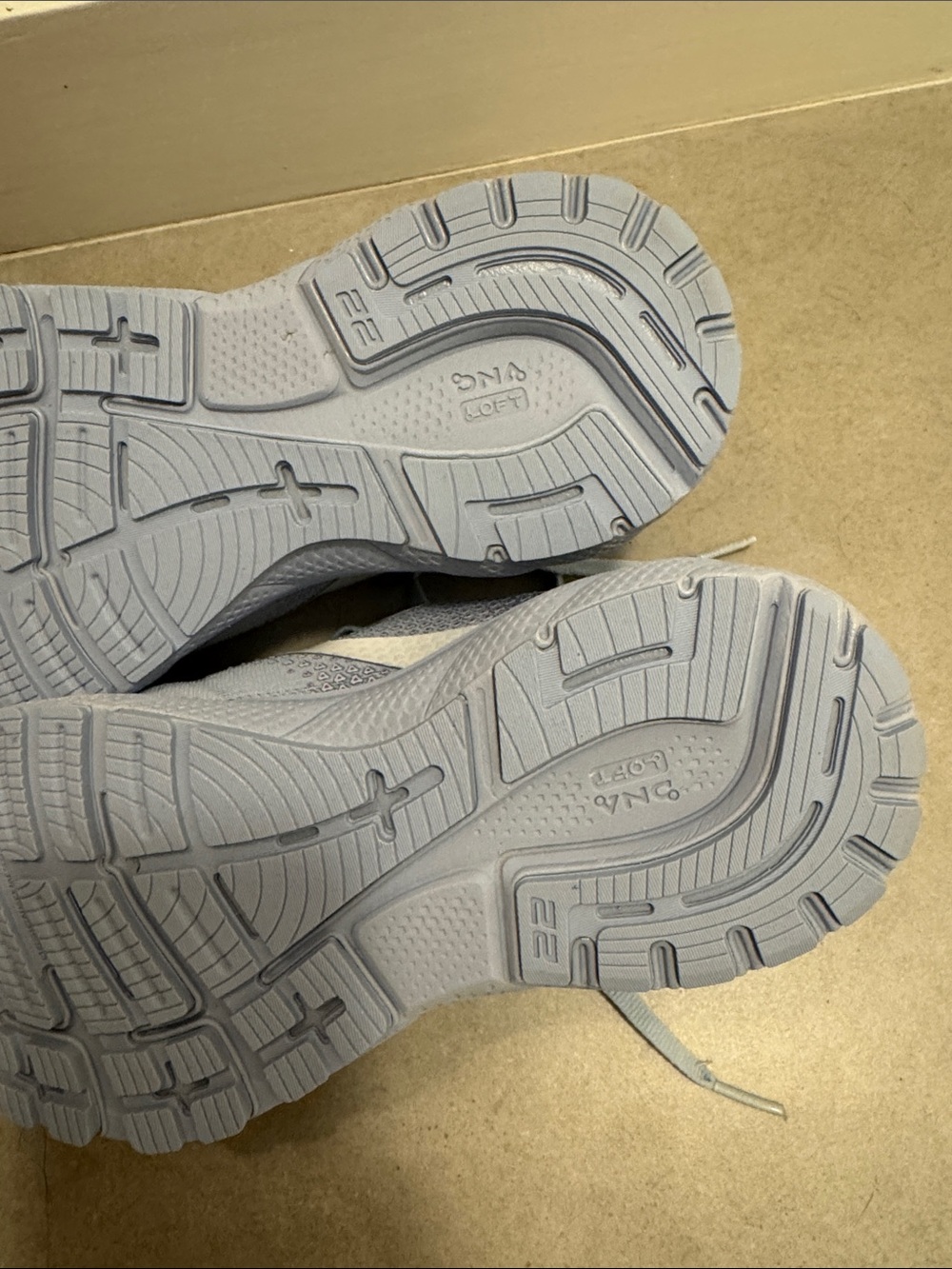 Brooks Adrenaline GTS 22 (Women's) - Picture 9 of 9